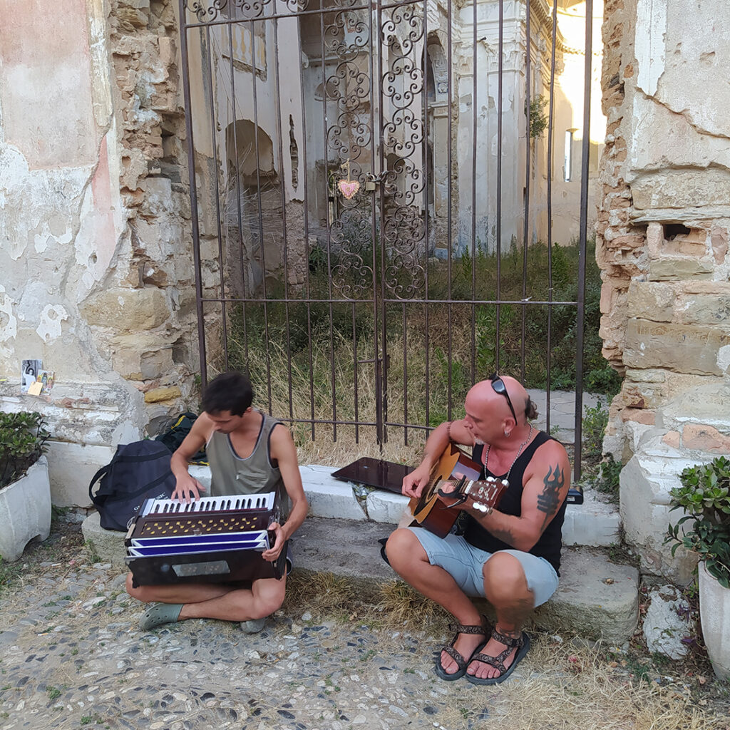 kintsugi: aranyozott sebhelyek