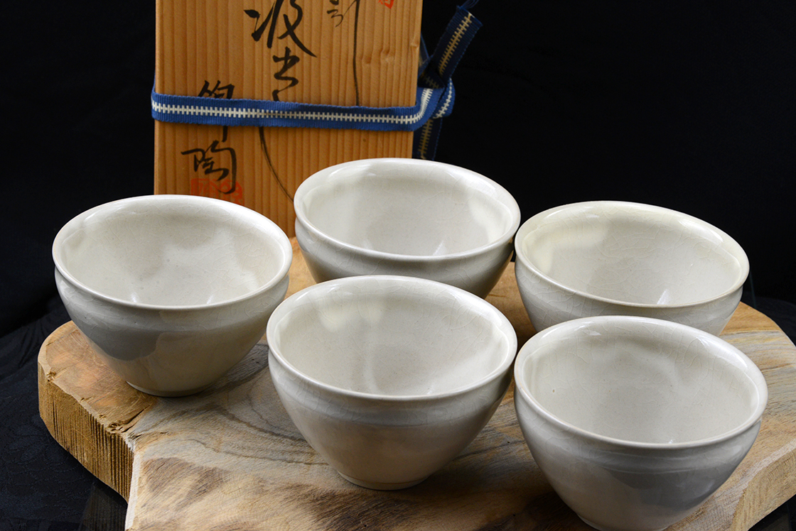 Kumidashi porcelán mázas teáscsésze készlet