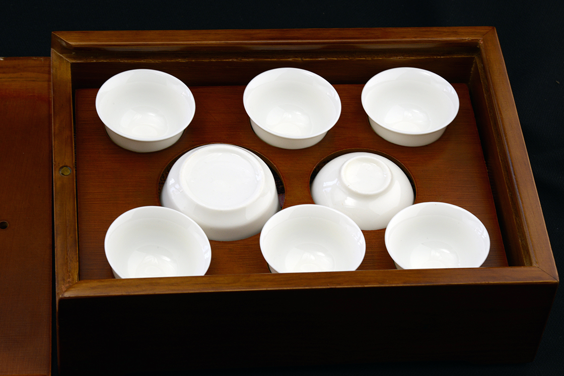 Utazó teáskészlet