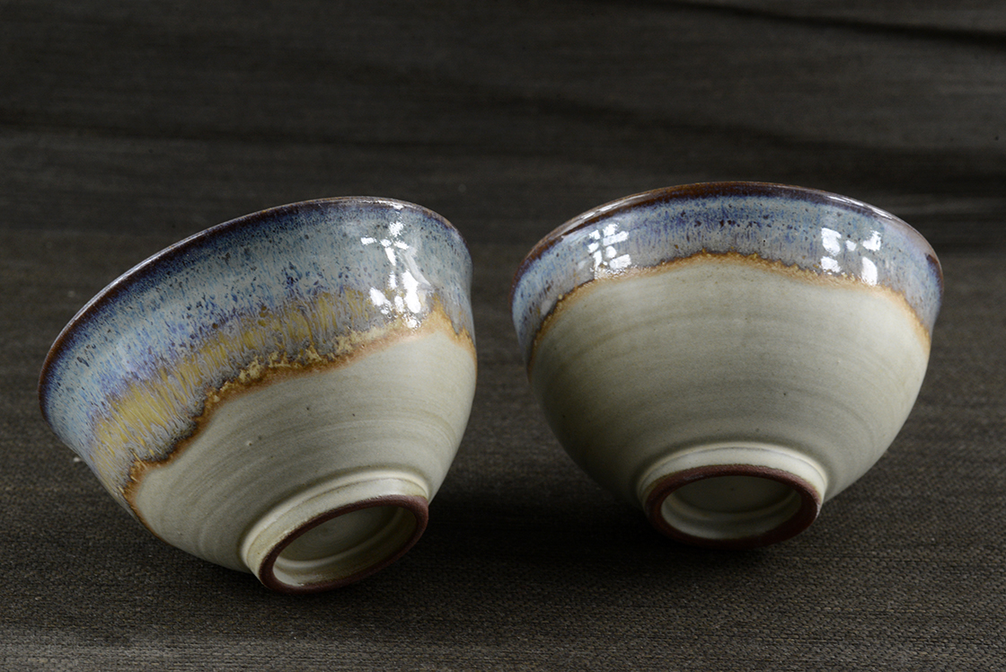 "Kékítőt old" türkiz mázas csésze