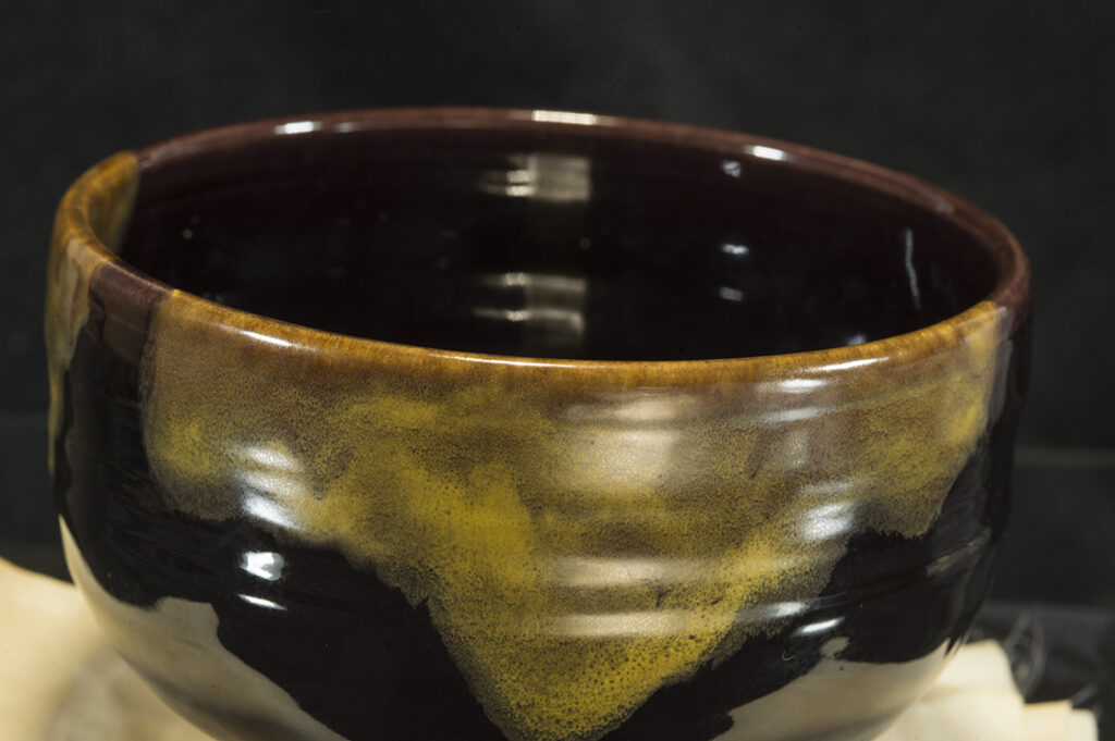 Aranyló Kutani chawan