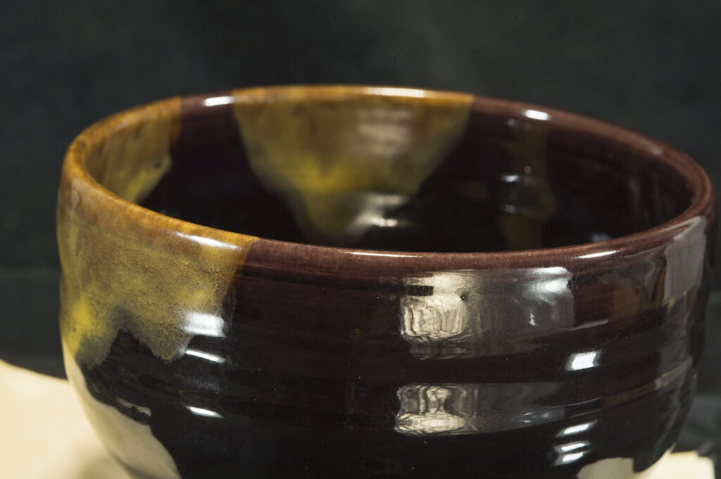 Aranyló Kutani chawan