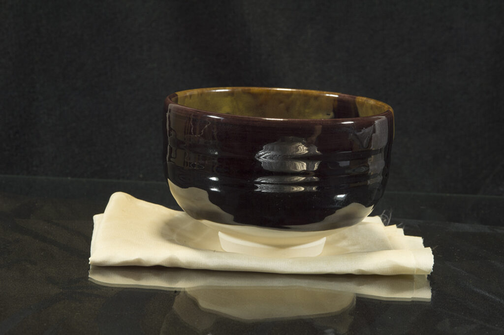 Aranyló Kutani chawan