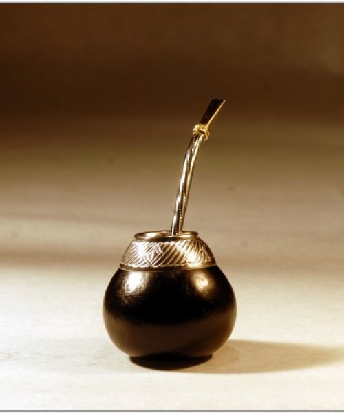 Díszes fekete kistök