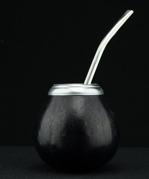 Fekete mate tök bombillával