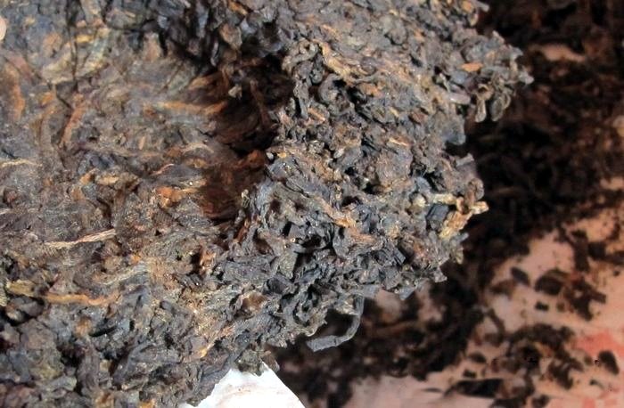 Menghai-Dayi-2013-Menghai-Dayi-premium-puerh-tea-