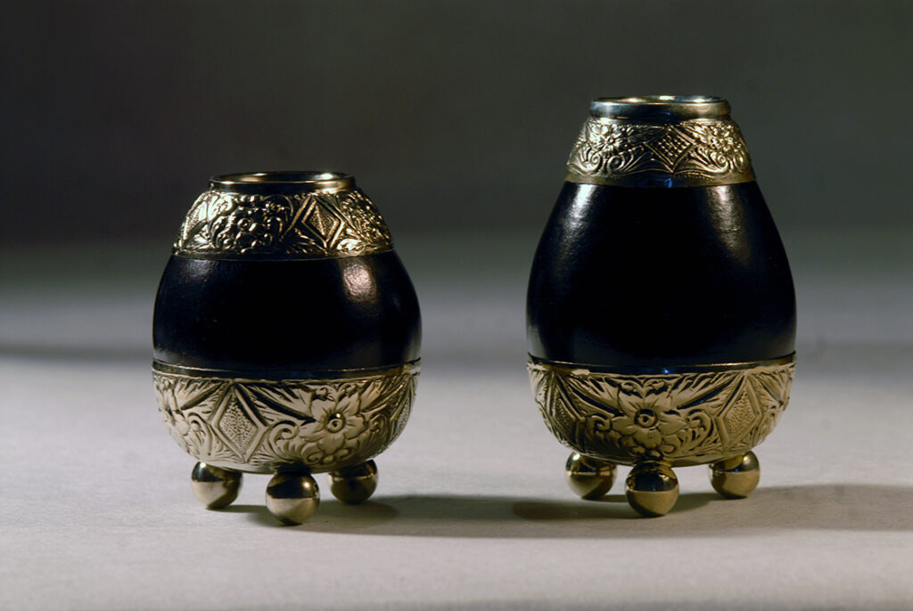 Cizellált lábastök