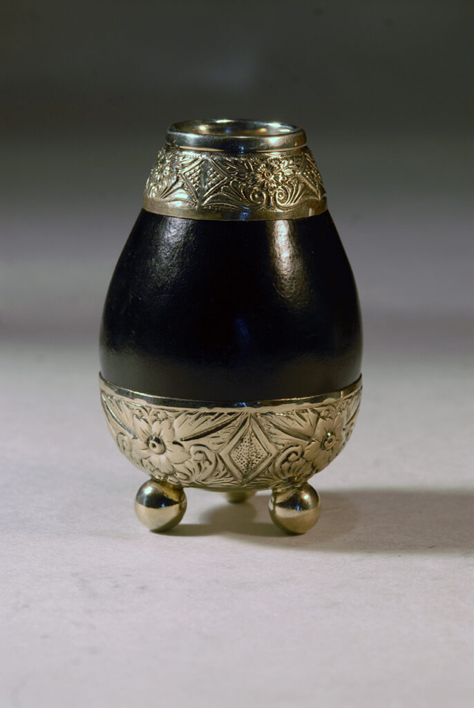 Cizellált lábastök