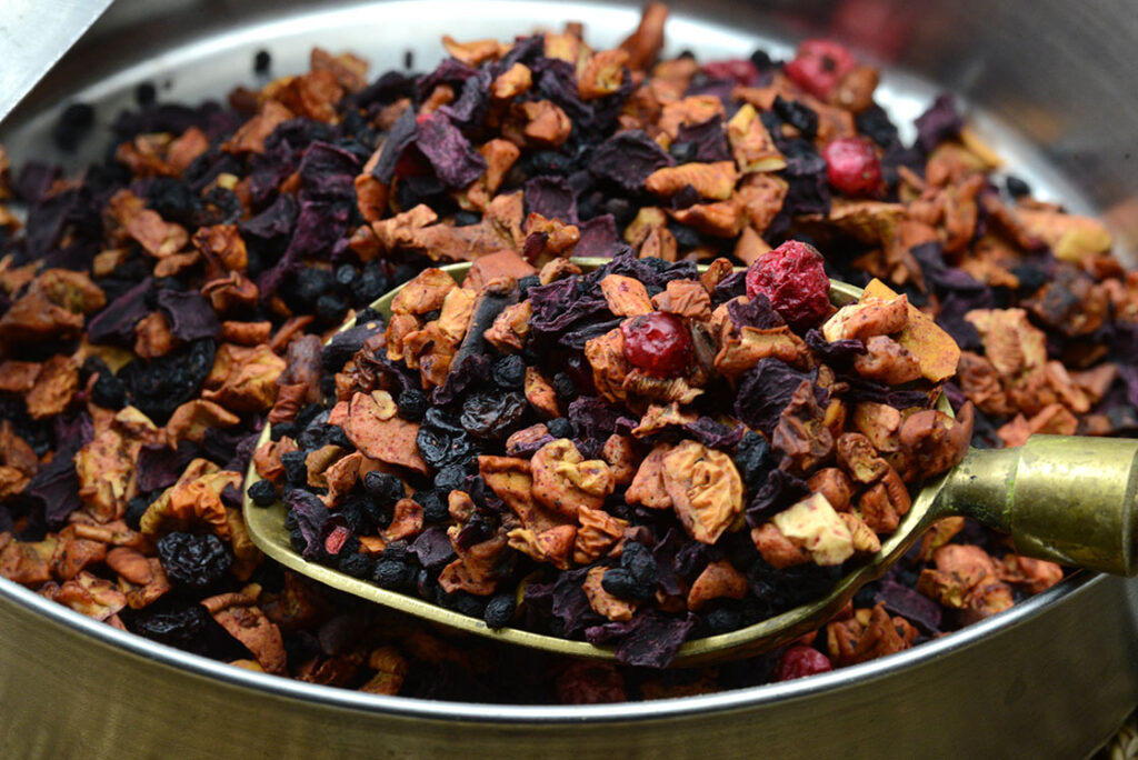 Fekete ribizli gyümölcstea