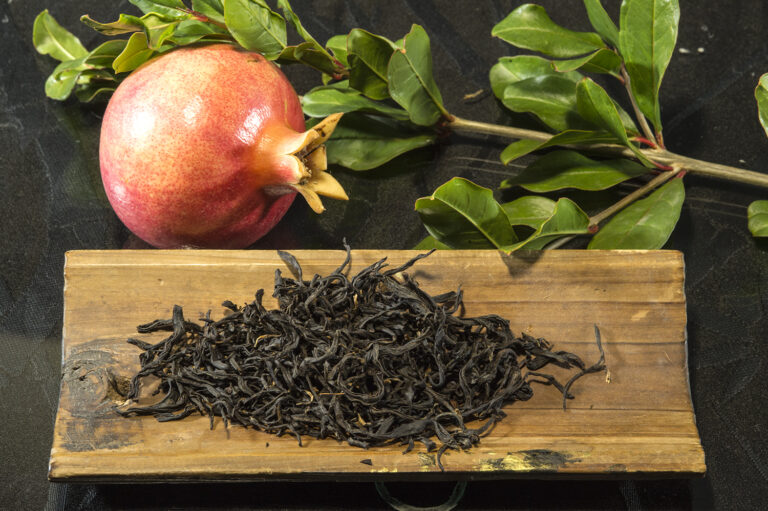 bai shu hong cha tajvani-fekete tea