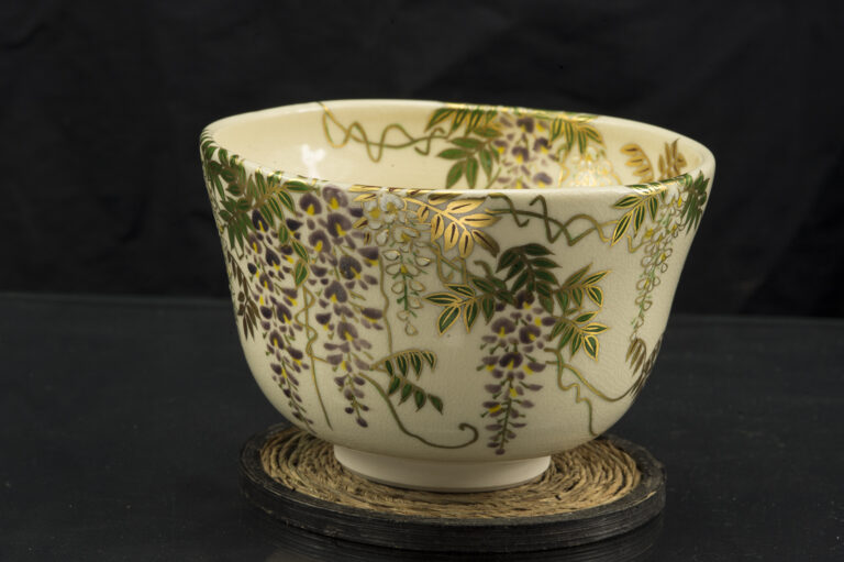 lila-akac-chawan-japan-matcha-teascsesz